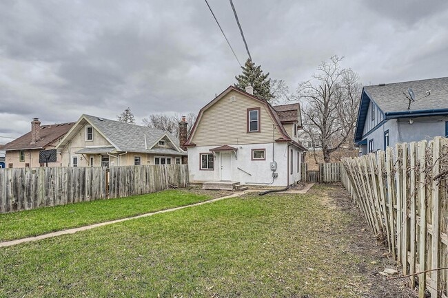 Building Photo - 3715 N Lyndale Ave