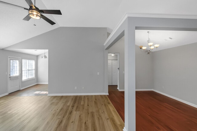 Building Photo - 129 Meadow Ct