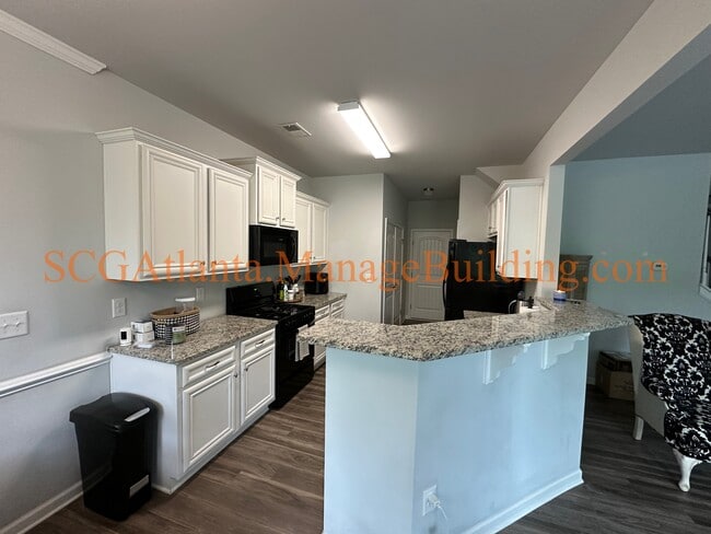 Building Photo - 110 Newnan Lakes Dr