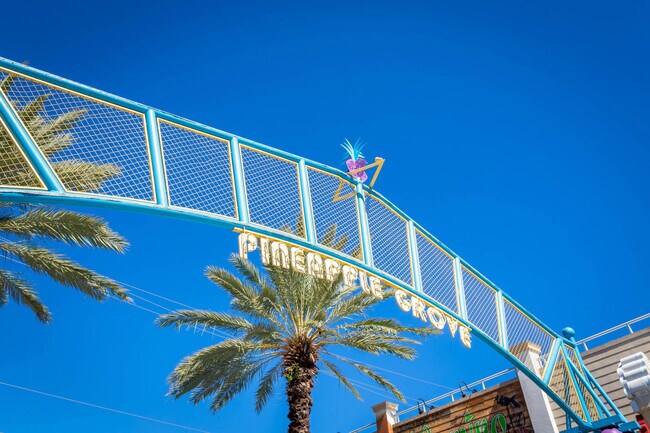 Building Photo - 250 NE 3rd Ave