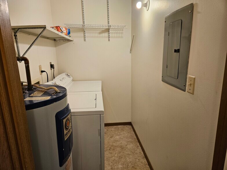Building Photo - 208 Huckleberry Heights Dr