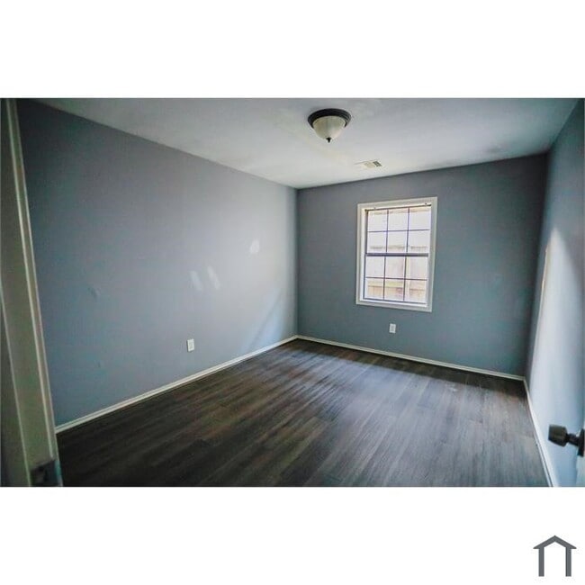 Building Photo - 3232 Berry St