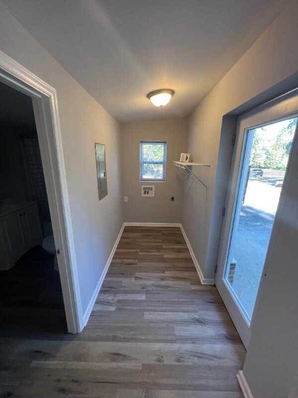 Building Photo - 614 W Queen St