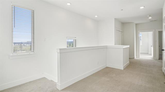 Building Photo - 3661 Rosemont Dr