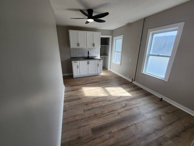 Building Photo - 3193 W 50th St