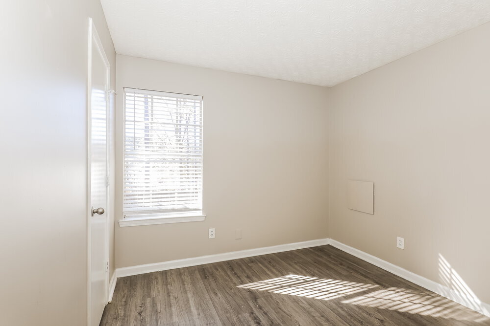 Building Photo - 1341 Birdsong Ln