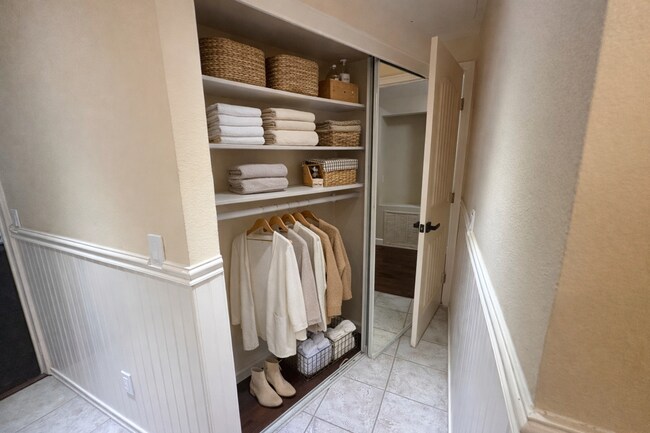 Building Photo - Large 1 Bedroom 1 Bath for rent at Villa Europa in UTC area