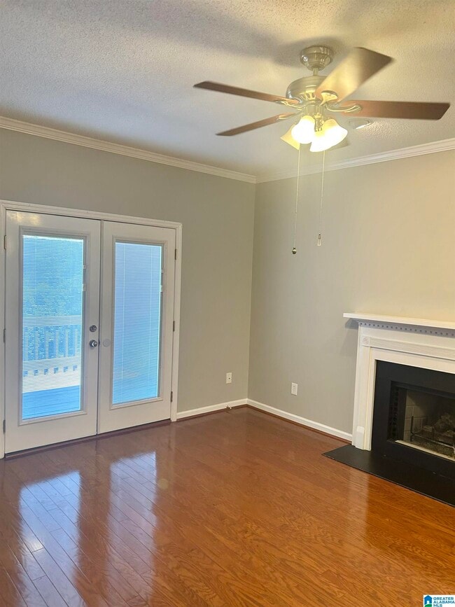 Building Photo - 2212 Ascot Ln