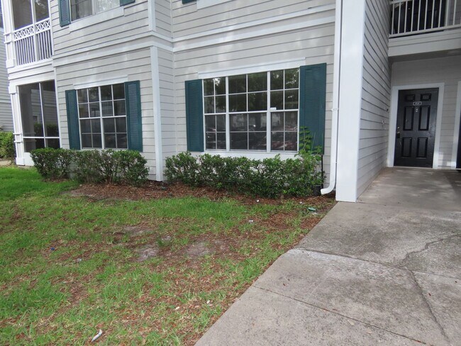 Building Photo - Orlando Park Central Gated Resort Style Co...