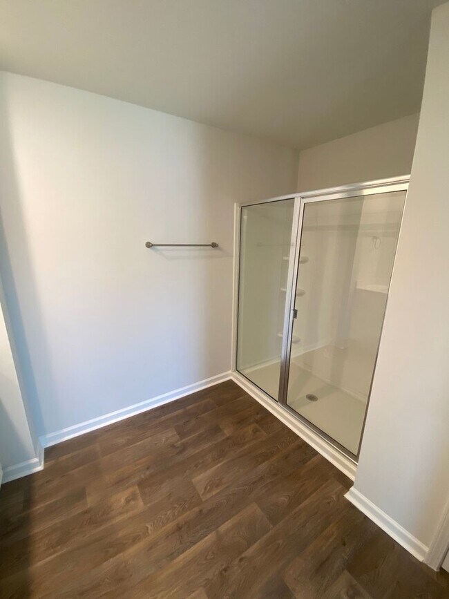 Building Photo - 207 Windsong Dr