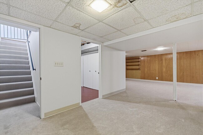 Building Photo - 1510 Barnard Rd