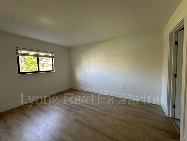 Building Photo - 6308 Sugar Bush Ln