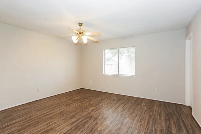 Building Photo - 6830 Kearney Dr