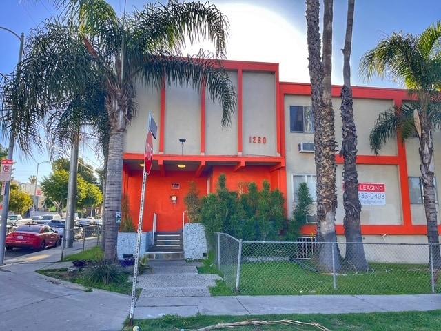Primary Photo - Beachwood Plaza