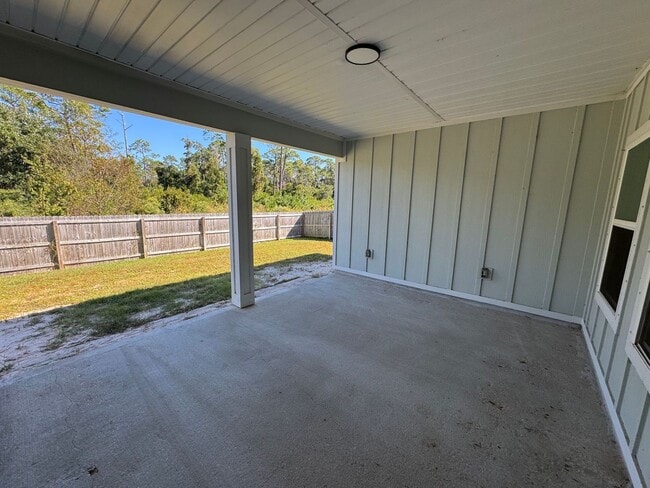 Building Photo - Gulf Breeze - Roman Oaks - 4 Bedroom, 3 Ba...