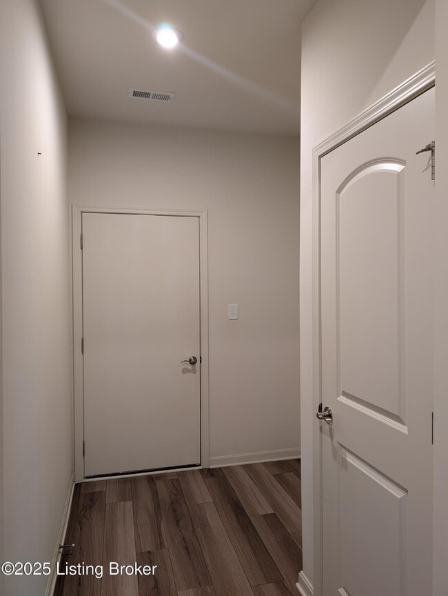 Building Photo - 2861 Hamilton Springs Dr