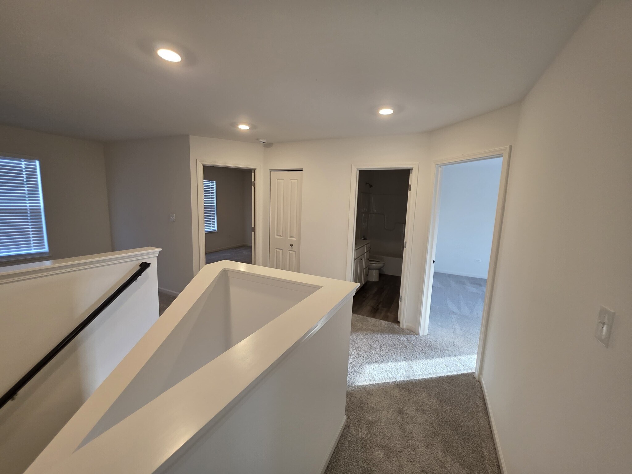 Building Photo - 1811 E 111th Pl