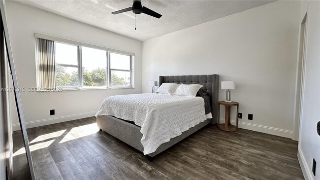 Building Photo - 4117 Bougainvilla Dr