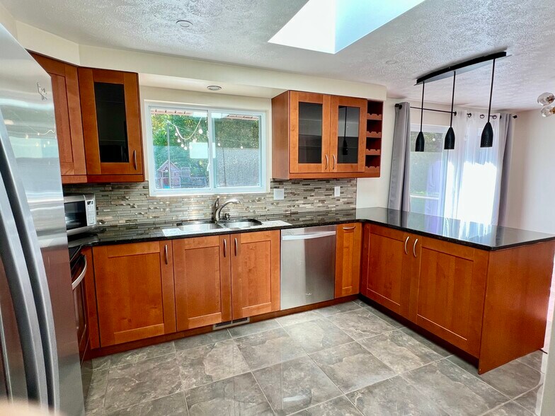 Building Photo - 10098 Belmeadow Dr