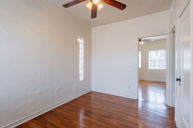 Building Photo - 241 S Cherry Ave