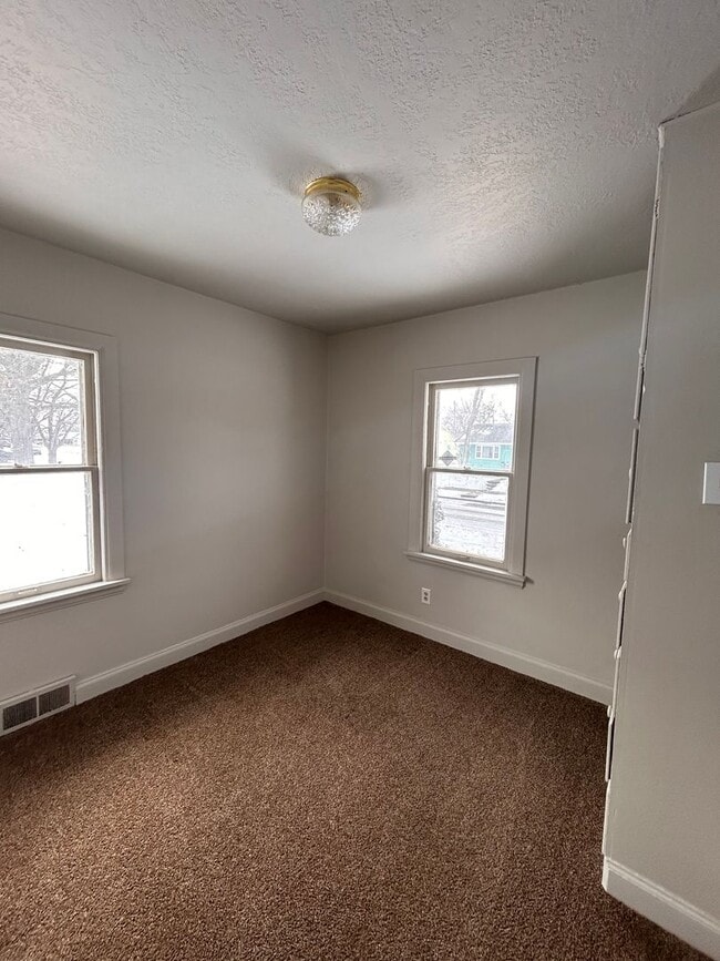 Building Photo - 540 Congress Ave