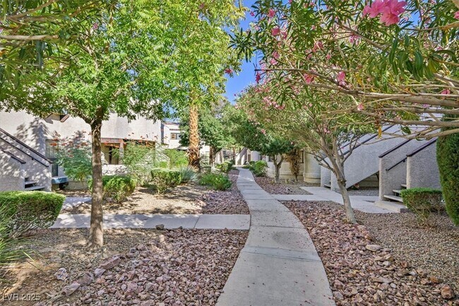 Building Photo - 5064 Jeffreys St