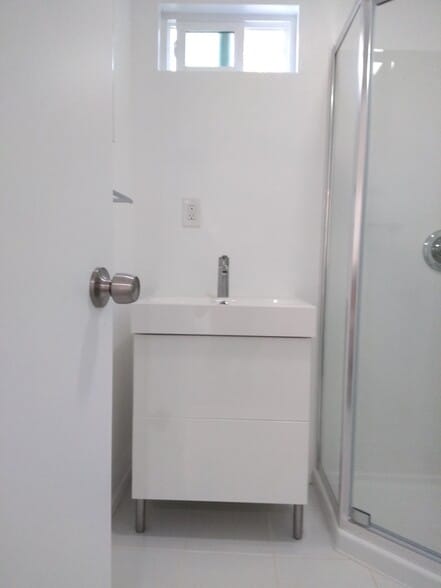 Building Photo - 6661 Enfield Ave