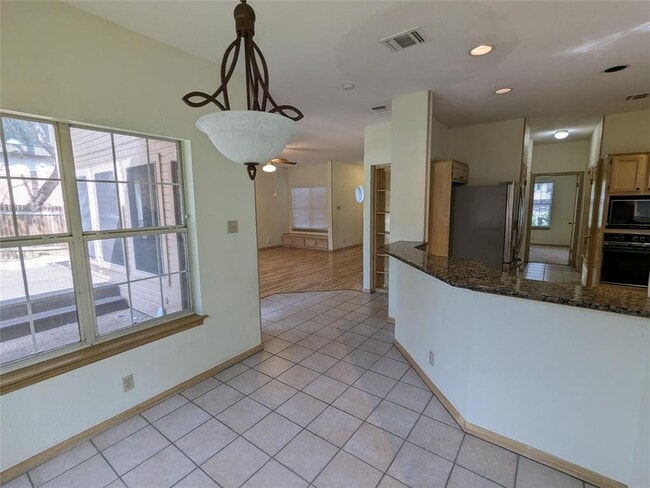Building Photo - 7602 Mifflin Kenedy Ter