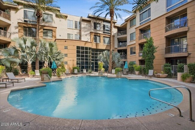 Building Photo - 1701 E Colter St