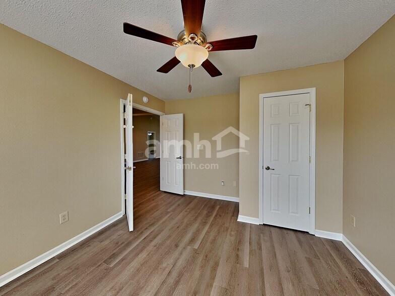 Building Photo - 1830 Eastfork Dr