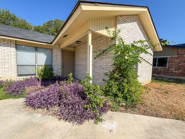 Primary Photo - 607 Frostwood Dr