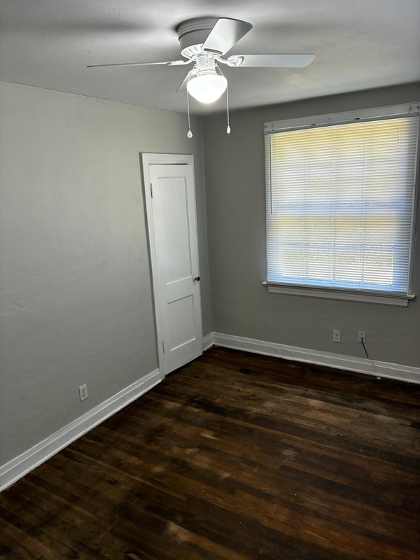 Building Photo - 565 Chestnut Dr