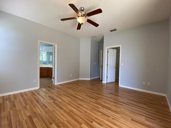 Building Photo - 9918 Autumn Creek Ln