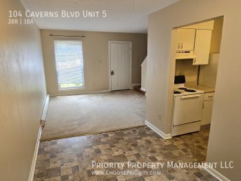 Building Photo - 2BR 1BA Townhome, Grottoes