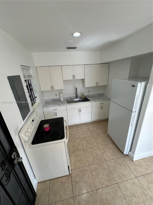 Building Photo - 3501 NW 171 Terrace