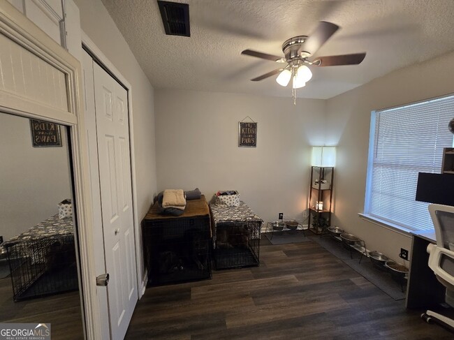 Building Photo - 130 Dellwood Pl