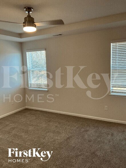 Building Photo - 1204 Mission Hill Ln