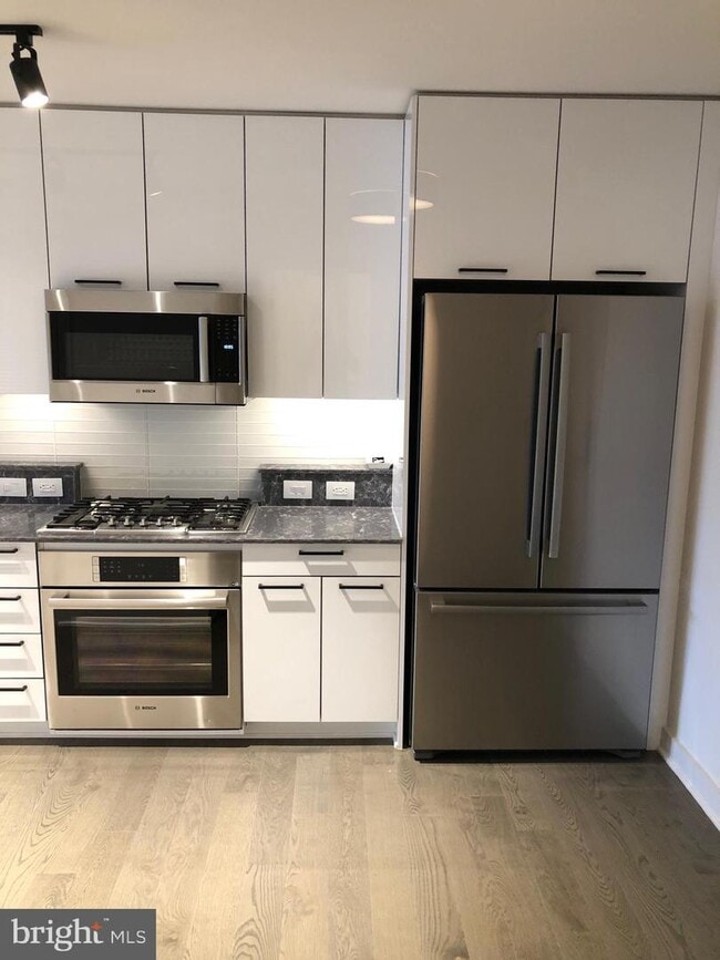 Building Photo - 70 N St SE