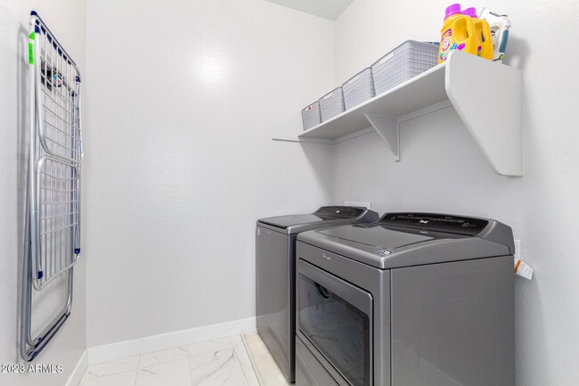 Building Photo - 2029 W Kinfield Trail