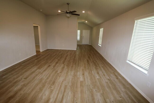 Building Photo - 21646 Calico Bush Trail