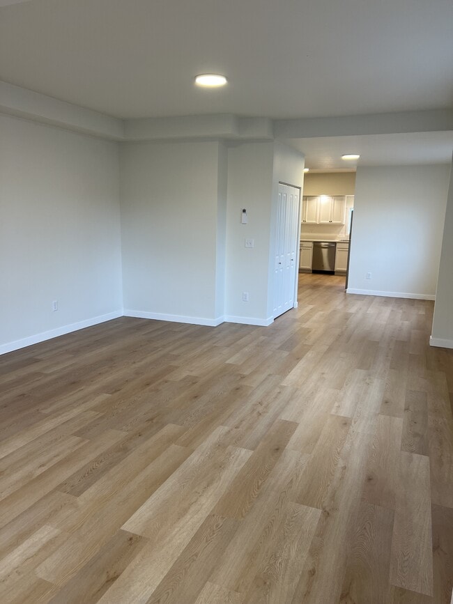 Building Photo - 2214 Valencia St