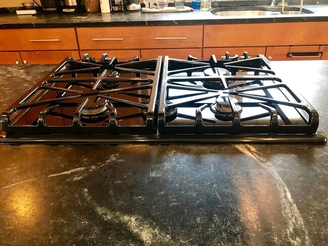 Building Photo - 360-362 Dorchester Street Unit 3