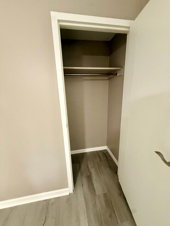 Building Photo - Move-In Ready 2BR with Stunning Granite + Fenced Backyard