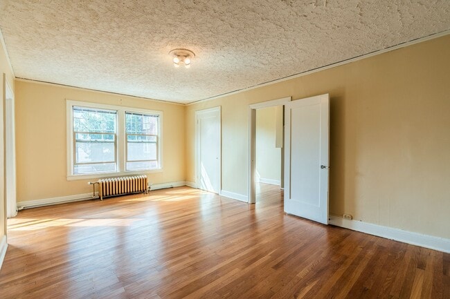Building Photo - Roosevelt Apartments