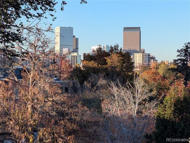 Building Photo - 200 N Pearl St
