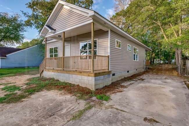 Building Photo - Newly built 3 bedroom, 2 bath Home