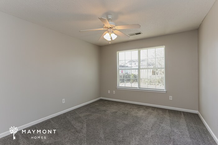 Building Photo - 2294 Coach Way