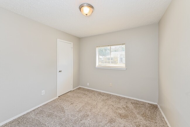 Building Photo - 8403 Rustwood Ct