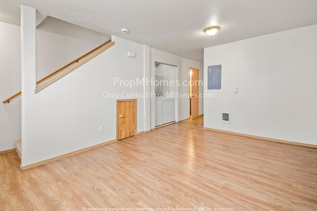 Building Photo - Charming Townhome in South-East Portland: ...