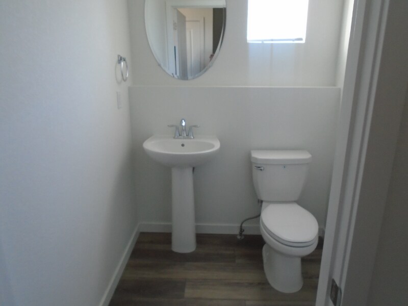 Building Photo - 5395 Euclid Dr